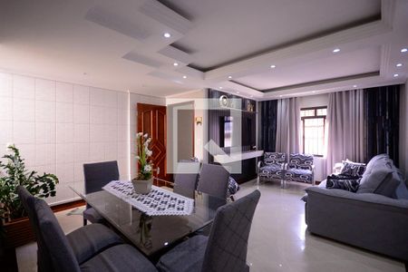 Sala de casa à venda com 3 quartos, 229m² em Vila Brasilina, São Paulo