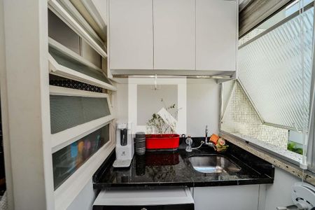 Apartamento à venda com 82m², 2 quartos e 1 vagaÁrea de Serviço