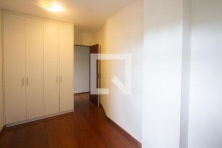 Casa de condomínio à venda com 260m², 3 quartos e 4 vagas Casa de condomínio à venda com 260m², 3 quartos e 4 vagasQuarto 2