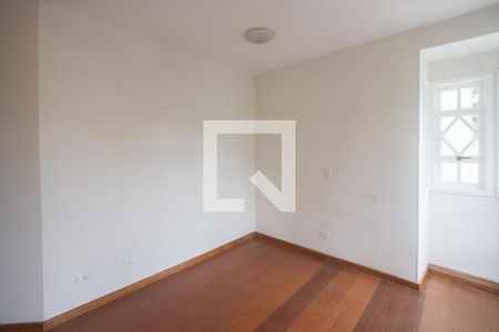 Casa de condomínio à venda com 260m², 3 quartos e 4 vagas Casa de condomínio à venda com 260m², 3 quartos e 4 vagasQuarto 1