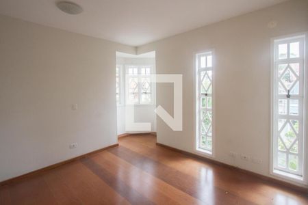 Casa de condomínio à venda com 260m², 3 quartos e 4 vagas Casa de condomínio à venda com 260m², 3 quartos e 4 vagasQuarto 1