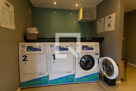 Apartamento à venda com 34m², 2 quartos e sem vagaÁrea comum - Lavanderia