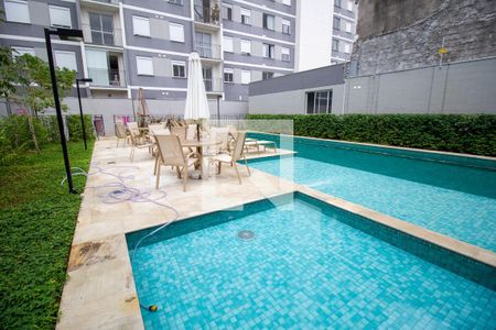 Apartamento à venda com 34m², 2 quartos e sem vagaÁrea comum - Piscina
