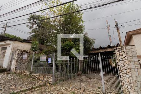 Casa à venda com 520m², 3 quartos e 8 vagasFachada+Placa