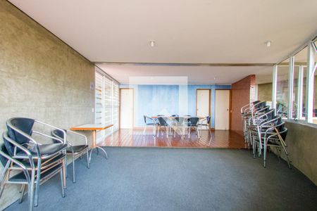 Apartamento para alugar com 70m², 2 quartos e 2 vagasÁrea comum - Salão de festas