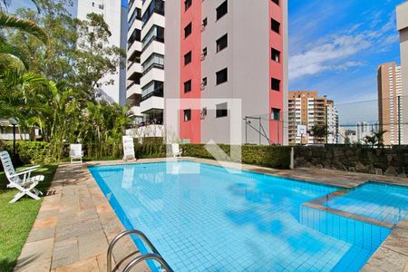 Apartamento à venda com 108m², 3 quartos e 3 vagasÁrea comum - Piscina
