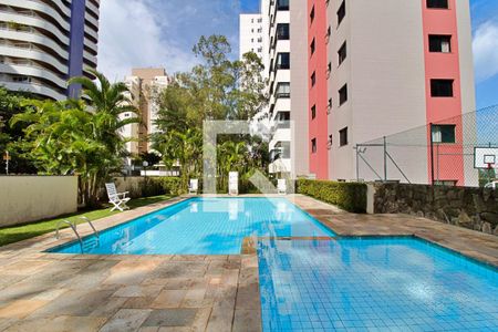 Apartamento à venda com 108m², 3 quartos e 3 vagasÁrea comum - Piscina