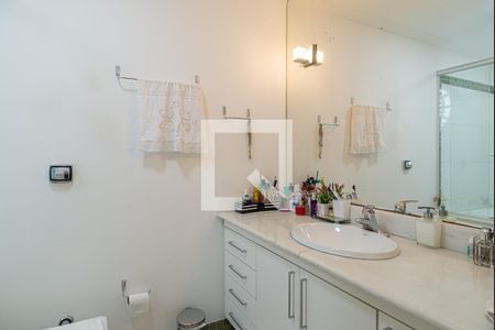 Apartamento à venda com 110m², 2 quartos e 1 vagaBanheiro da Suíte