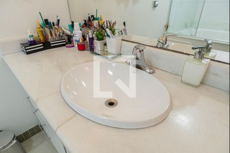 Apartamento à venda com 110m², 2 quartos e 1 vagaBanheiro da Suíte