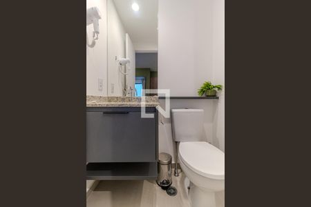 Banheiro de kitnet/studio para alugar com 1 quarto, 26m² em Vila Buarque, São Paulo