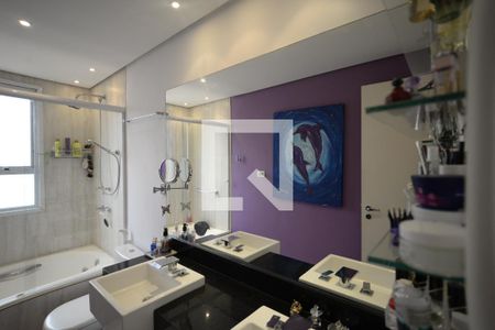 Apartamento à venda com 141m², 3 quartos e 2 vagasBanheiro da Suíte 2