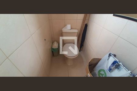 Casa à venda com 200m², 7 quartos e 1 vagaBanheiro de Serviço