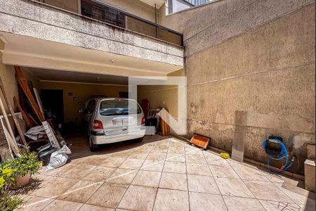 Casa à venda com 135m², 3 quartos e 4 vagas Casa à venda com 135m², 3 quartos e 4 vagasGaragem