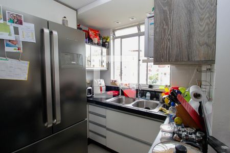 Apartamento à venda com 120m², 2 quartos e 2 vagasCozinha 