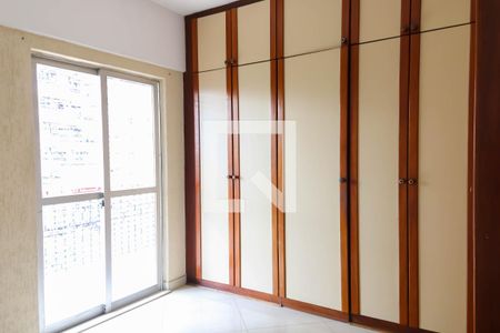 Apartamento à venda com 105m², 3 quartos e 2 vagasQuarto Suite