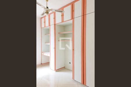 Apartamento à venda com 105m², 3 quartos e 2 vagasQuarto 3