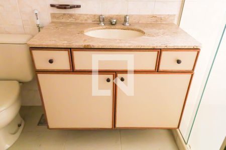 Apartamento à venda com 105m², 3 quartos e 2 vagasBanheiro do Quarto Suite