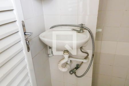 Apartamento à venda com 105m², 3 quartos e 2 vagasBanheiro de Serviço