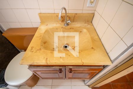 Apartamento à venda com 74m², 2 quartos e 1 vaga Apartamento à venda com 74m², 2 quartos e 1 vagaBanheiro