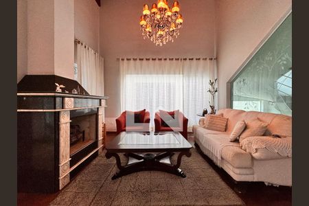 Casa à venda com 539m², 4 quartos e 5 vagasSala