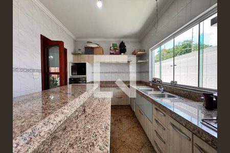 Casa à venda com 539m², 4 quartos e 5 vagasCozinha