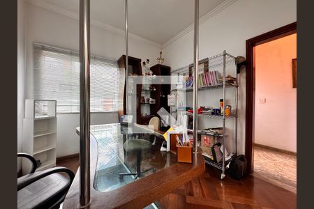 Casa à venda com 539m², 4 quartos e 5 vagasEscritório 