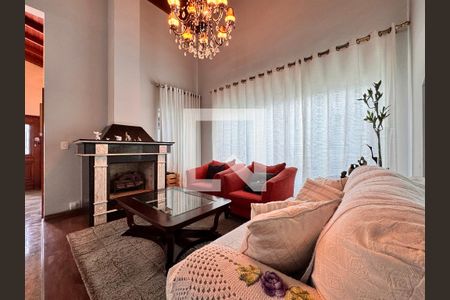 Casa à venda com 539m², 4 quartos e 5 vagasSala