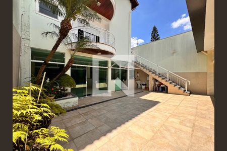 Casa à venda com 539m², 4 quartos e 5 vagasQuintal 