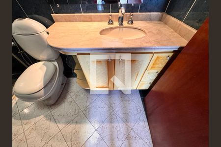 Casa à venda com 539m², 4 quartos e 5 vagasBanheiro da suíte 3