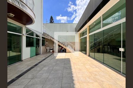 Casa à venda com 539m², 4 quartos e 5 vagasQuintal 