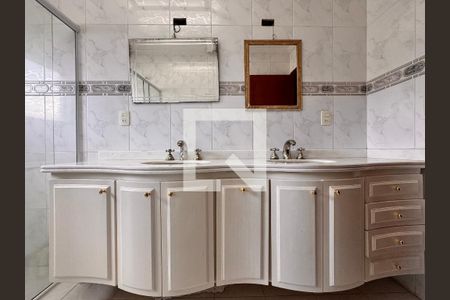 Casa à venda com 539m², 4 quartos e 5 vagasBanheiro suíte master 