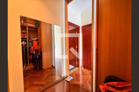 Casa à venda com 539m², 4 quartos e 5 vagasCloset suite 3