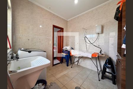 Casa à venda com 539m², 4 quartos e 5 vagasLavanderia 