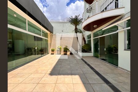 Casa à venda com 539m², 4 quartos e 5 vagasQuintal 