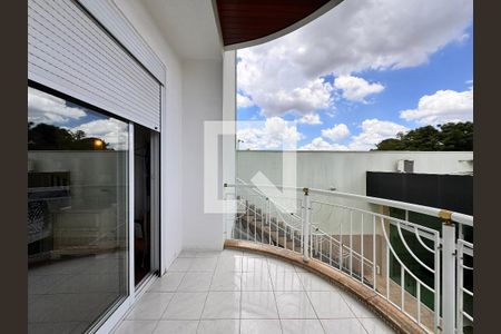 Casa à venda com 539m², 4 quartos e 5 vagasSacada