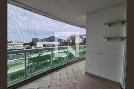 Apartamento à venda com 83m², 3 quartos e 2 vagas Apartamento à venda com 83m², 3 quartos e 2 vagasVaranda