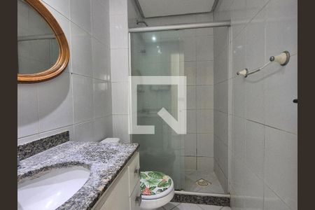 Apartamento à venda com 83m², 3 quartos e 2 vagas Apartamento à venda com 83m², 3 quartos e 2 vagasBanheiro da suite 2