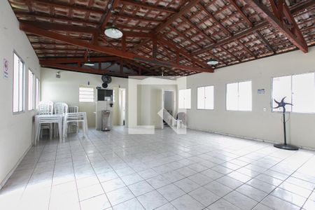 Apartamento para alugar com 47m², 2 quartos e 1 vaga Apartamento para alugar com 47m², 2 quartos e 1 vagaÁrea comum - Salão de Festas