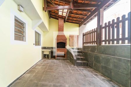 Casa para alugar com 50m², 2 quartos e sem vagaÁrea de Serviço Quintal e Churrasqueira