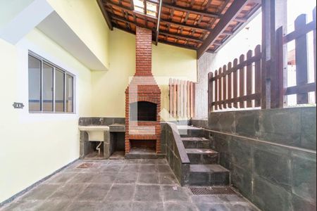 Casa para alugar com 50m², 2 quartos e sem vagaÁrea de Serviço Quintal e Churrasqueira