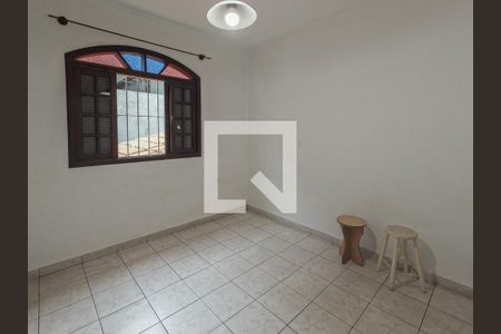 Casa à venda com 200m², 3 quartos e 2 vagasQuarto 2