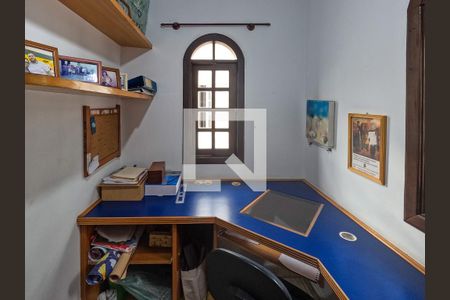 Casa à venda com 200m², 3 quartos e 2 vagasQuarto 3