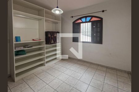 Casa à venda com 200m², 3 quartos e 2 vagasQuarto 2