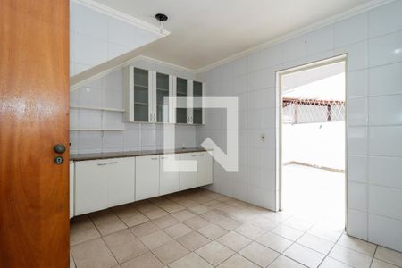 Casa à venda com 92m², 3 quartos e 2 vagas Casa à venda com 92m², 3 quartos e 2 vagasCozinha