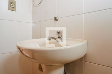 Casa à venda com 92m², 3 quartos e 2 vagas Casa à venda com 92m², 3 quartos e 2 vagasBanheiro