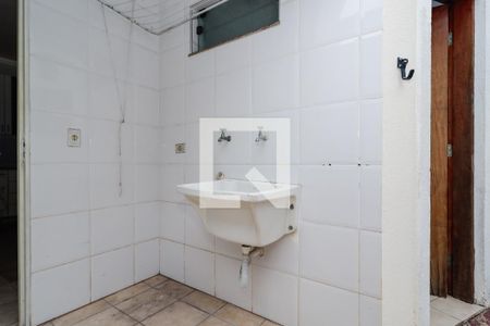 Casa à venda com 92m², 3 quartos e 2 vagas Casa à venda com 92m², 3 quartos e 2 vagasÁrea de Serviço