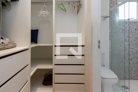 Apartamento à venda com 130m², 3 quartos e 3 vagas Apartamento à venda com 130m², 3 quartos e 3 vagasCloset da Suíte
