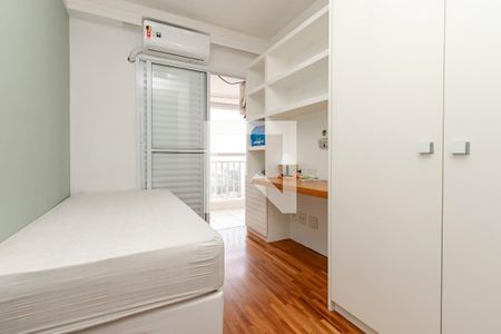 Apartamento à venda com 130m², 3 quartos e 3 vagas Apartamento à venda com 130m², 3 quartos e 3 vagasQuarto 1