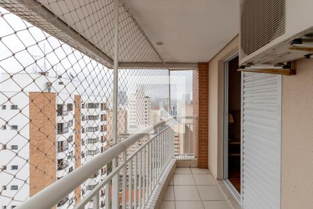 Apartamento à venda com 130m², 3 quartos e 3 vagas Apartamento à venda com 130m², 3 quartos e 3 vagasVaranda Suíte/ Quarto 1