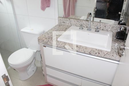 Casa de condomínio para alugar com 97m², 3 quartos e 2 vagasBanheiro da Suíte
